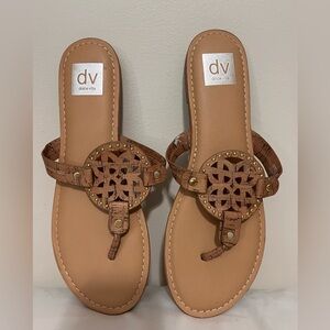 Dolce Vita NWOT tan faux cork flat sandal size 9